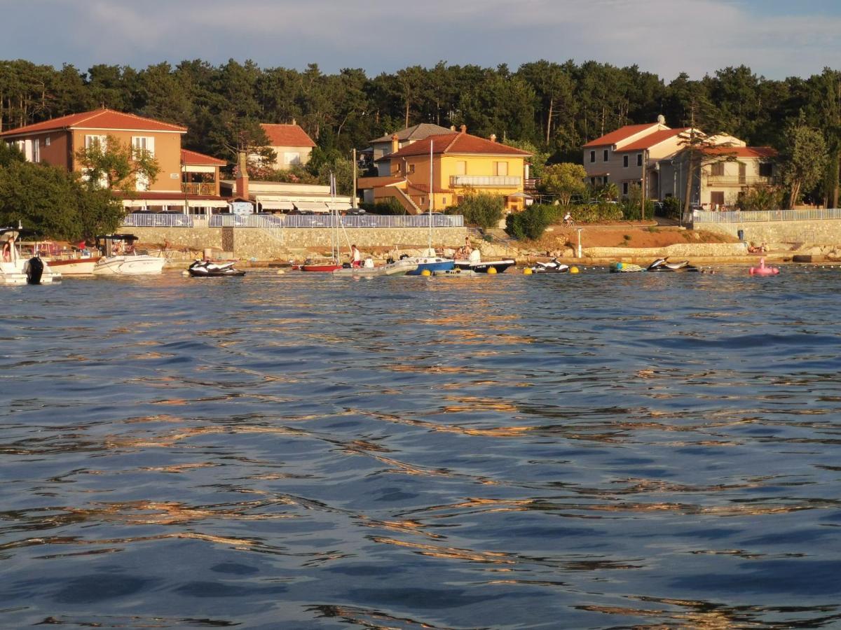 Apartments Dajana Silo Bagian luar foto