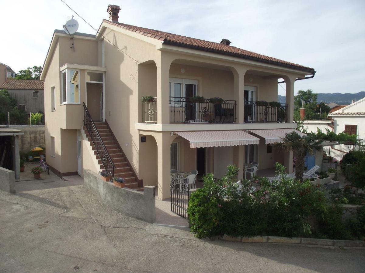 Apartments Dajana Silo Bagian luar foto