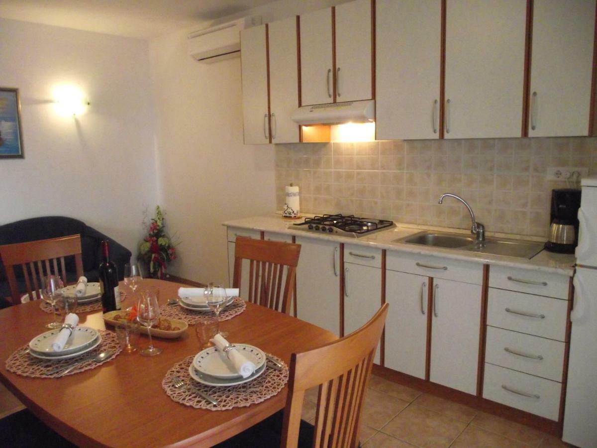 Apartments Dajana Silo Bagian luar foto